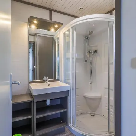 Chalet Zecamping 3 Avec Espace Aquatique Cargese