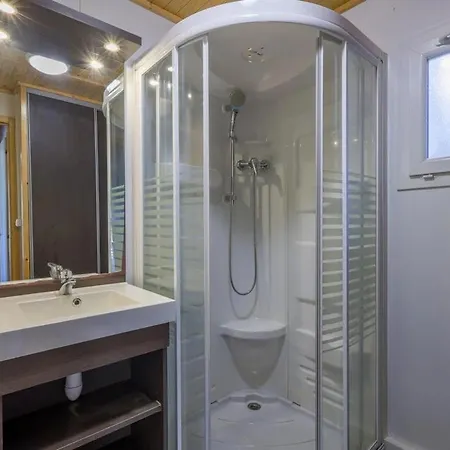 Chalet Zecamping 3 Avec Espace Aquatique *