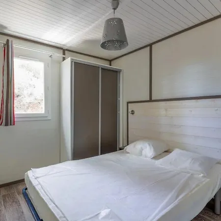 Zecamping 3 Avec Espace Aquatique Chalet *