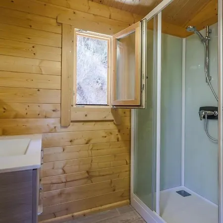 Zecamping 3 Avec Espace Aquatique Cargese