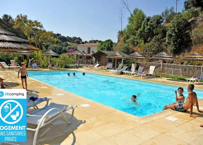 Zecamping 3 Avec Espace Aquatique Cargèse