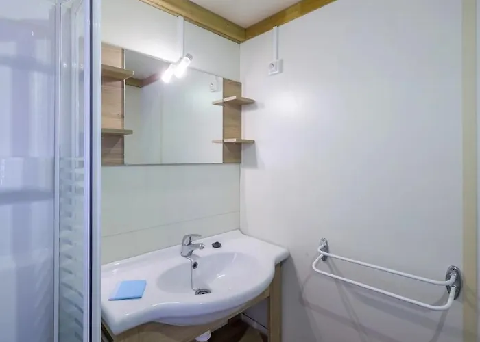 Zecamping 3 Avec Espace Aquatique *